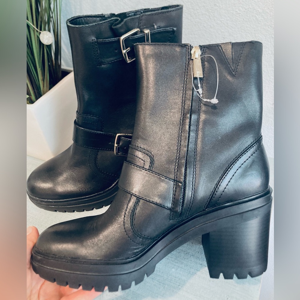 NWOT Kenneth Cole Rhode Heel Buckle PG Polar Grip Black Leather Boots 8.5 - Picture 7 of 16